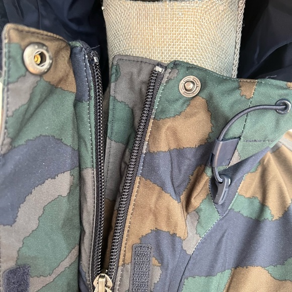 Columbia women’s golden grove shell in camouflage - Picture 11 of 16